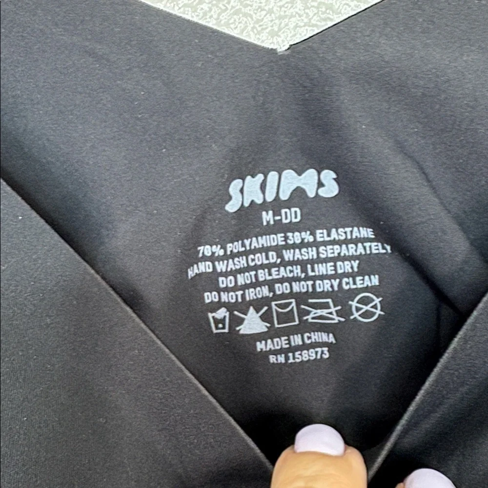 Lot of 2 Skims Beige Black Wireless Bras Women Size M-DD - Picture 2 of 5